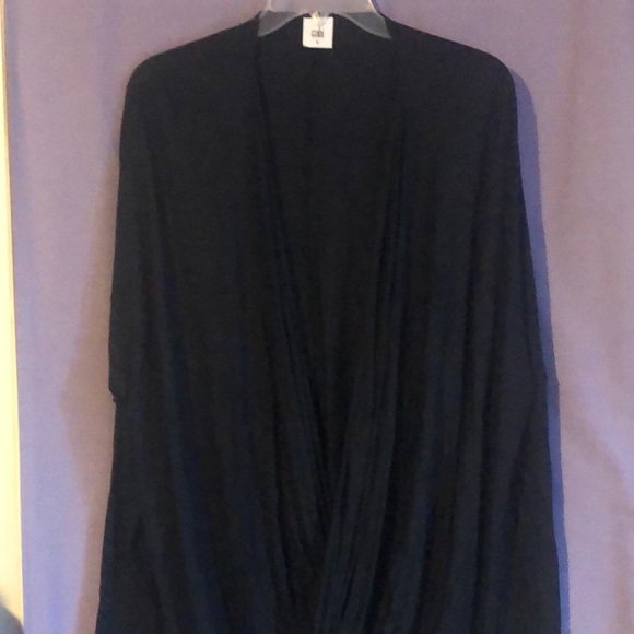 Cabi top - Picture 1 of 6